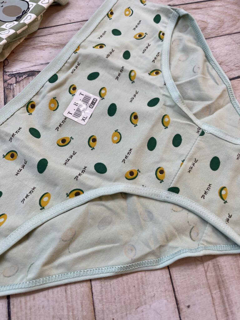 شورت نخ پنبه تم آووکادو مارک تی بی تی (جین۱۲تایی)