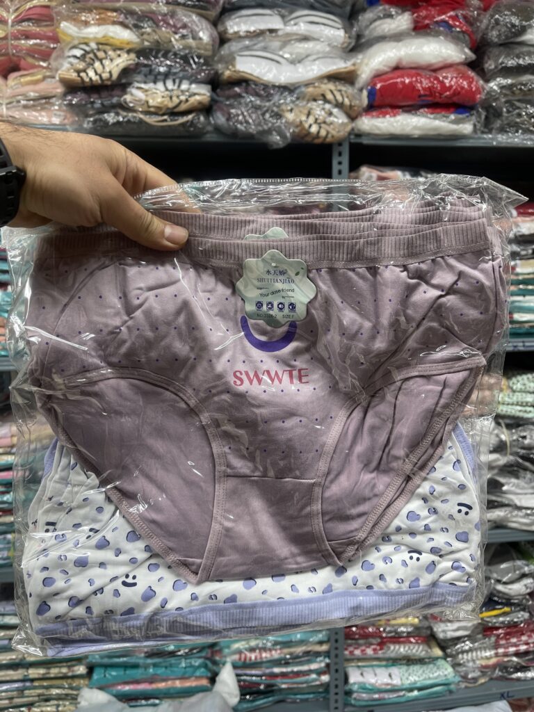 شورت عروسکی وارداتی مارک کلوز فرند (جین12تایی)