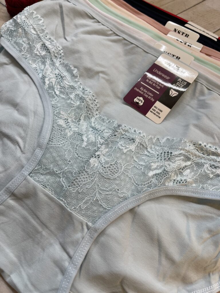شورت زنانه وارداتی نخی بیگ سایز فانتزی مارک NSTB (جین12تایی)